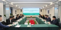 阎晓峰会见华润建材科技党委书记、董事